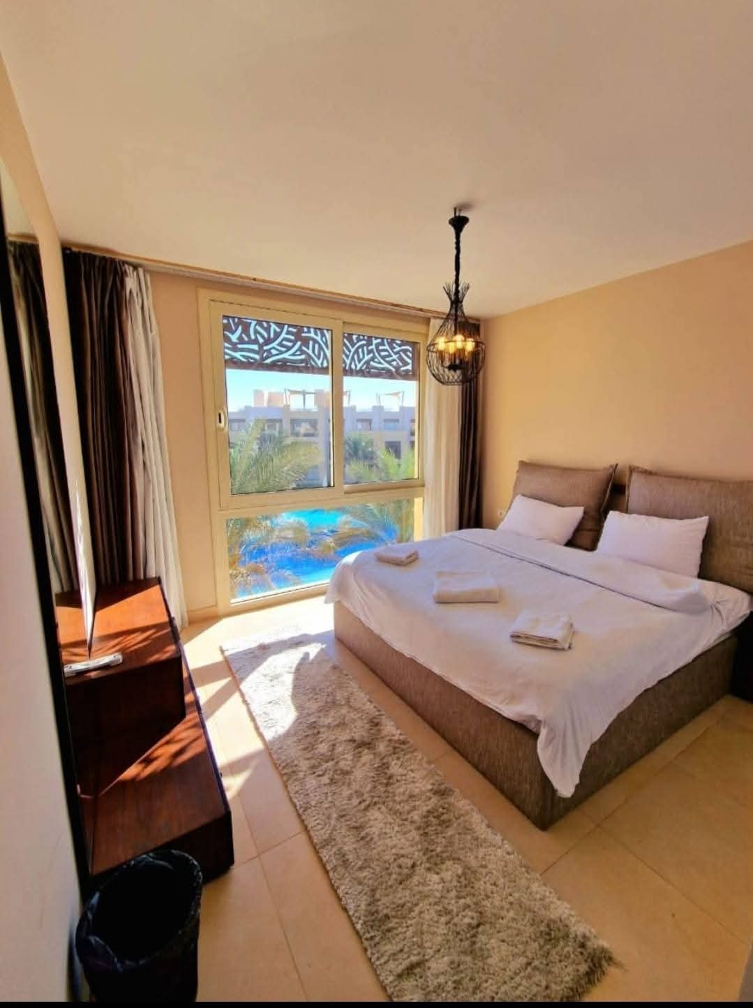 Luxury Chalet Pool and Beach Access — Bedroom 1 in Mangroovy Elgouna, Red Sea, Egypt — photo 2