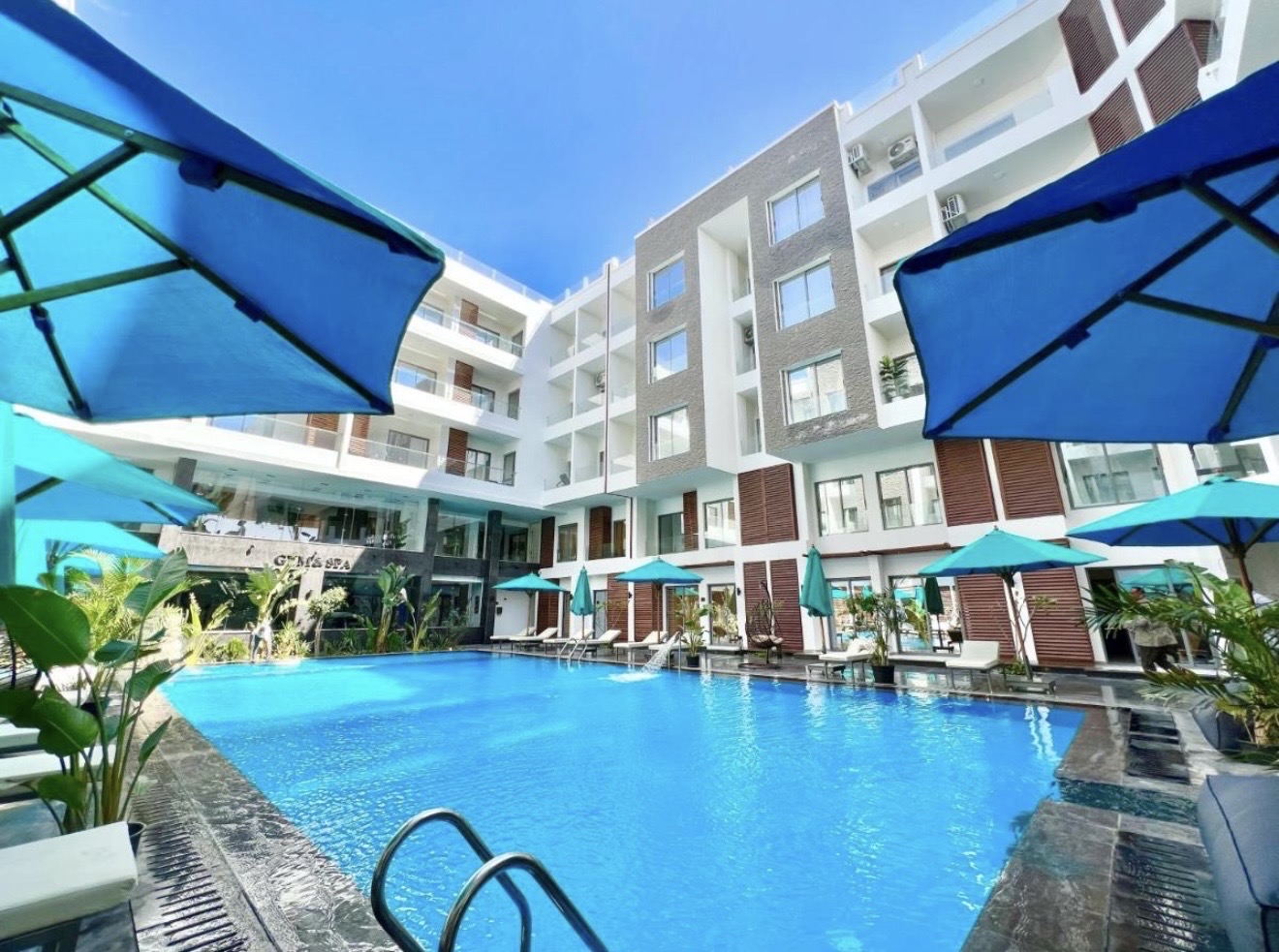 Three-Bedroom Apartment — Pool in Imperial Resort Hurghada, Red Sea, Egypt — photo 2