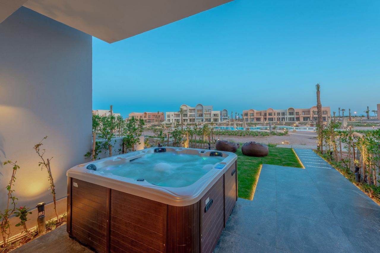 Kamran Retreat | 1BR Lagoon View & Private Jacuzzi — Pool in Kamaran Elgouna, Red Sea, Egypt