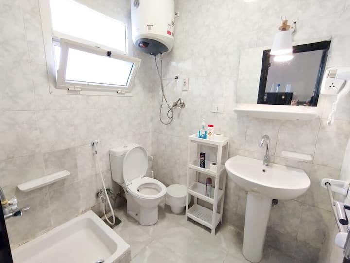 White Bear 2Bdr - 4 Guests Apartment — Full bathroom 1 in Madinaty, New Cairo, Egypt, Egypt