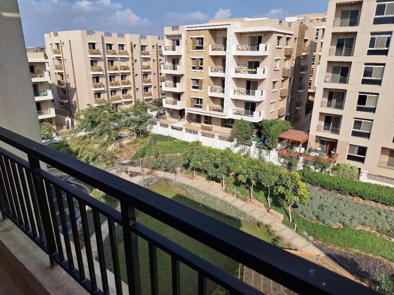 Brand New Flat - Cairo International Airport — Backyard in Compound Taj city, New Cairo, Egypt, Egypt — photo 3