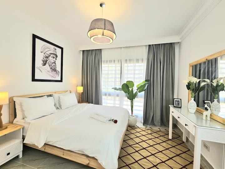 Black and White Heart — Bedroom 1 in Madinaty New Cairo, Egypt, Egypt