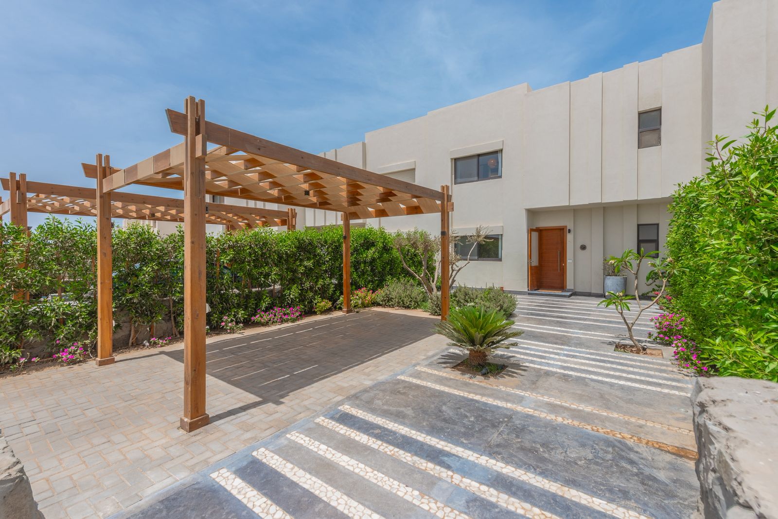 Chic 3BR Shedewan	Lagoon View & Shared Pool — Exterior in Shedwan Elgouna, Red Sea, Egypt