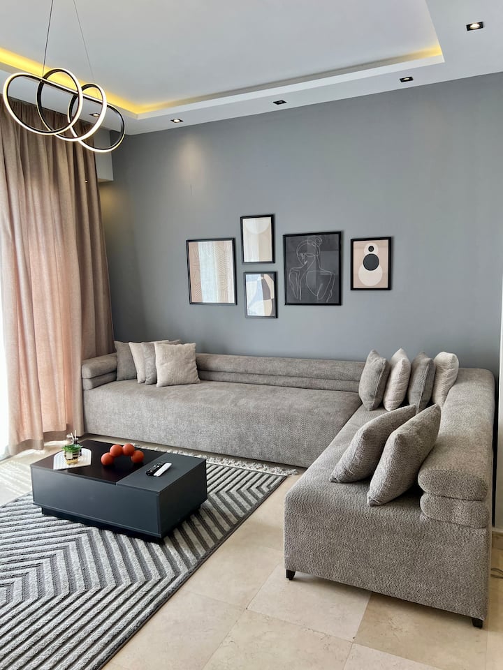 1 Bedroom AUC Village Gate Modern New Cairo -Trce — Living Room in AUC Village, New Cairo, Egypt, Egypt — photo 2