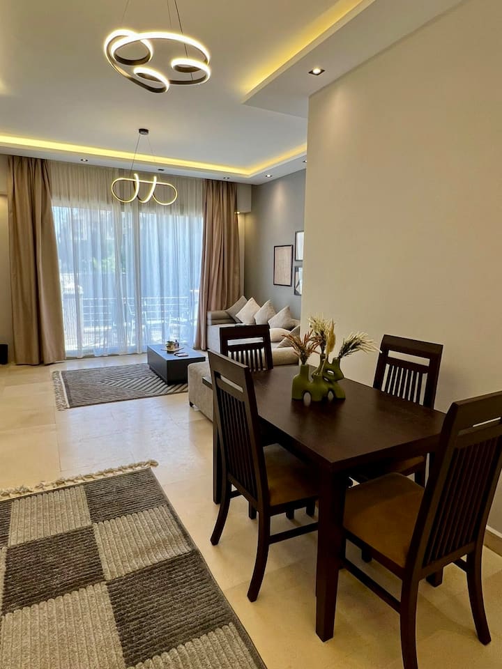 1 Bedroom AUC Village Gate Modern New Cairo -Trce — Dining Area in AUC Village, New Cairo, Egypt, Egypt — photo 3