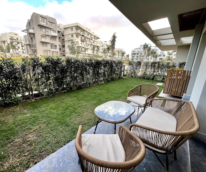 SODIC Villette Pool side 2-bed W/ Garden — Backyard in SODIC Villette, New Cairo, Egypt, Egypt — photo 2