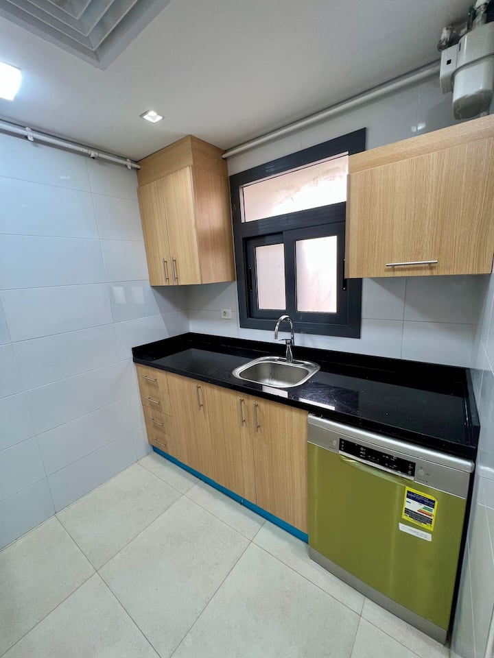 SODIC Eastown AUC Chic 2-Bed Open Park View — Full Kitchen in Sodic Eastown, New Cairo, Egypt, Egypt — photo 2