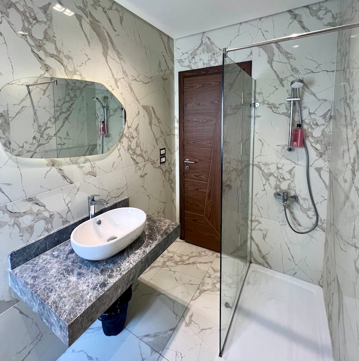 Private Luxury 2-bed Serviced Apt in Lakeview Rsd — Full bathroom 2 in Lakeview, New Cairo, Egypt, Egypt