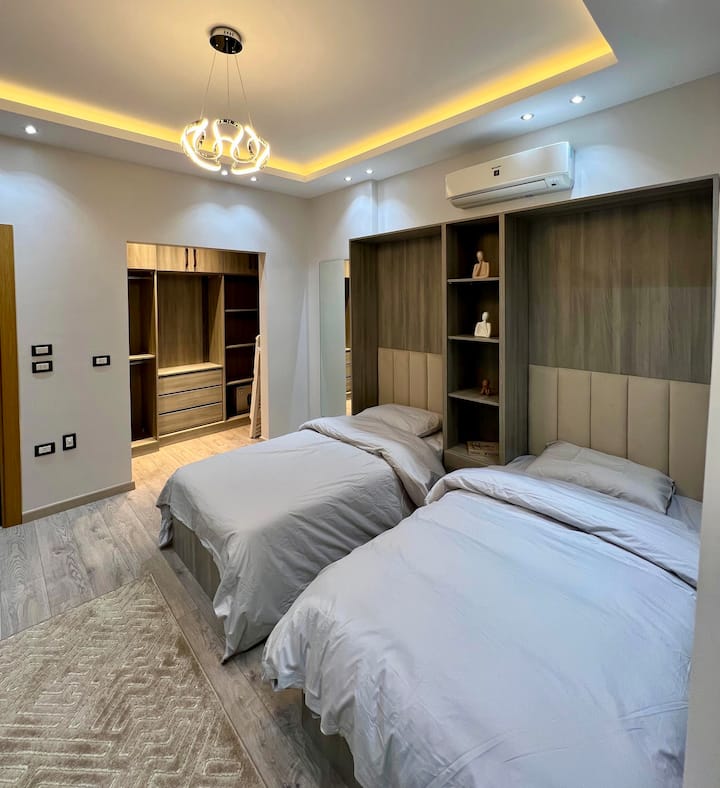 Next to WaterWay Charm Near Mall and Restaurants — Bedroom 2 in Next to WaterWay, New Cairo, Egypt, Egypt — photo 3