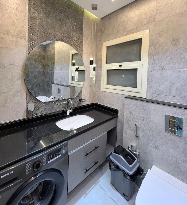 Next to WaterWay Charm Near Mall and Restaurants — Full bathroom 1 in Next to WaterWay, New Cairo, Egypt, Egypt — photo 2