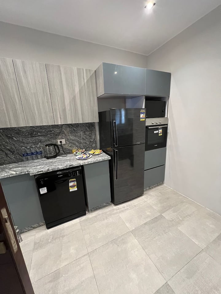 Designer Finish Prestigious AUC Palm Hills VG 2Bed — Full Kitchen in AUC Palm Hills VG, New Cairo, Egypt, Egypt — photo 2