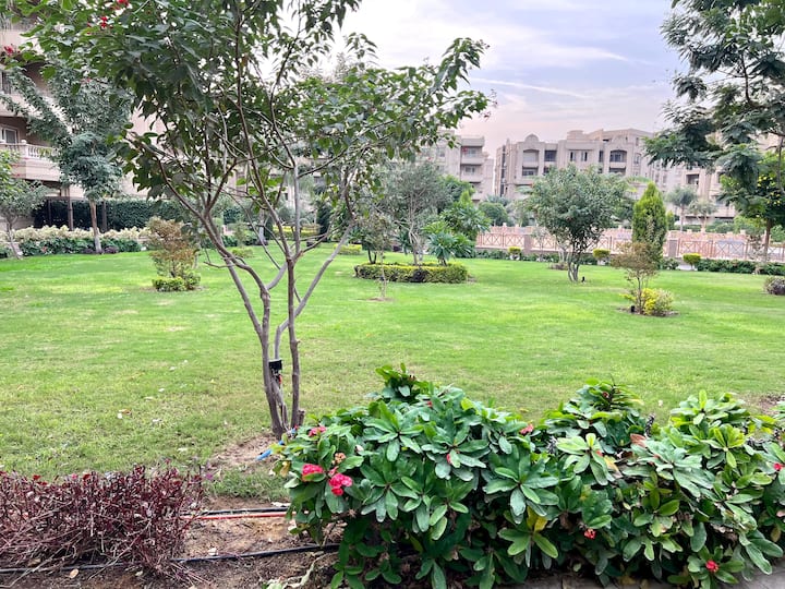 Stylish 3-bed next to Water Way mall New Cairo — Backyard in Waterway mall, New Cairo, Egypt, Egypt — photo 2