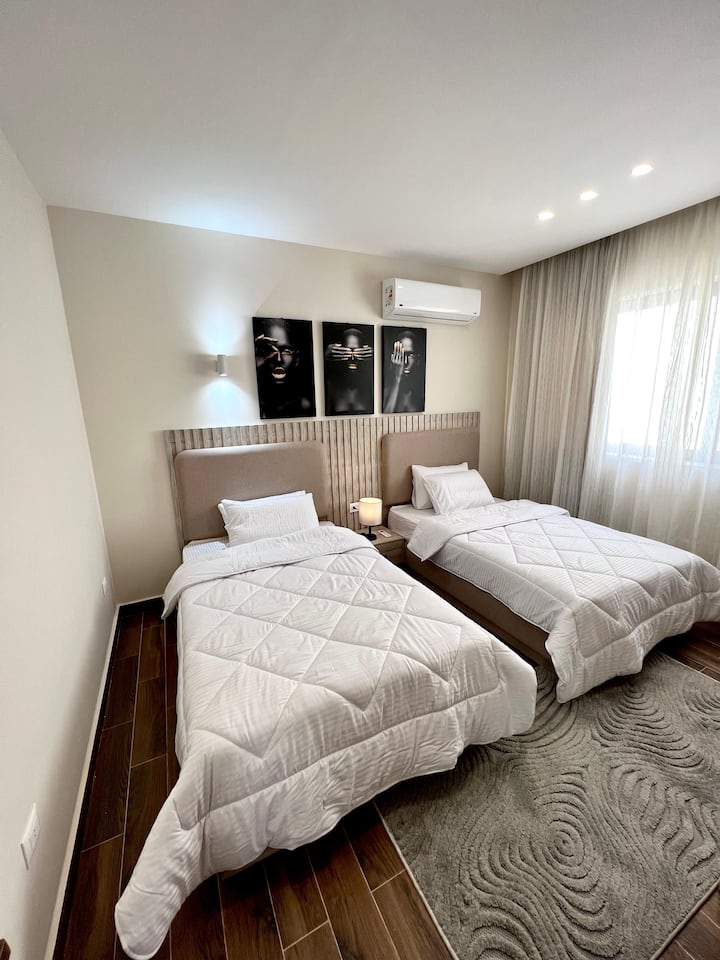 Elegant Servcd 2-Bed W/ Large Terrace — Bedroom 2 in Lakeview Residence, New Cairo, Egypt, Egypt — photo 3