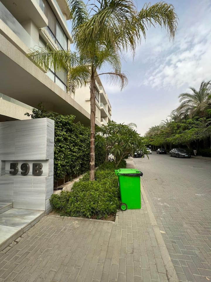 Elegant Servcd 2-Bed W/ Large Terrace — Neighbourhood Preview in Lakeview Residence, New Cairo, Egypt, Egypt