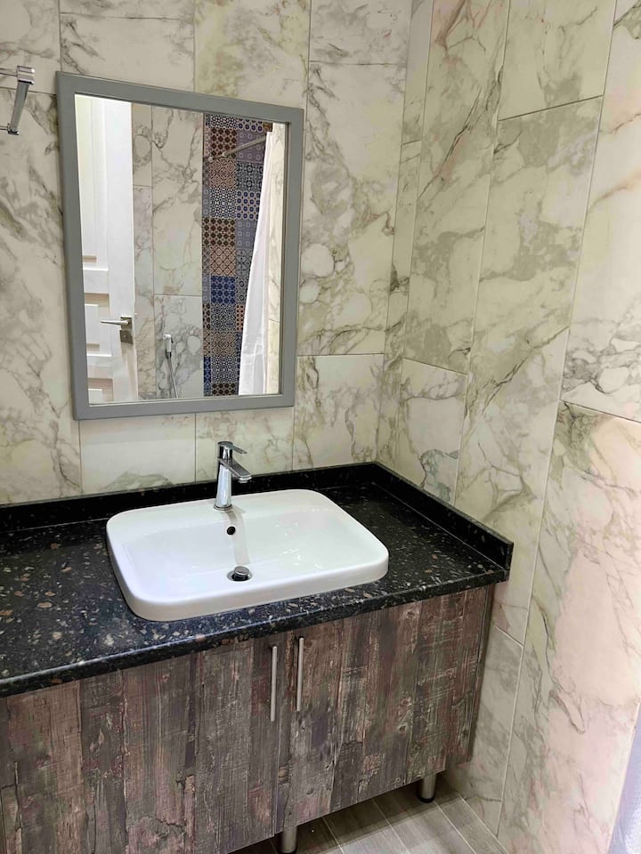 Palm Hills 2-Bed Serviced Aprtment — Full bathroom 1 in Palm Hills 'The Village Gate, New Cairo, Egypt, Egypt