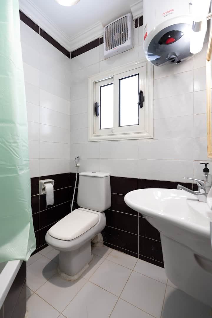 Cultural Corner — Full bathroom 1 in Madinaty, New Cairo, Egypt, Egypt — photo 2