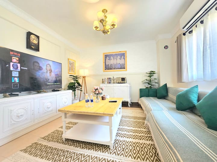 Prestige Palace, Elite Enclave — Living Room in Madinaty, New Cairo, Egypt, Egypt — photo 3