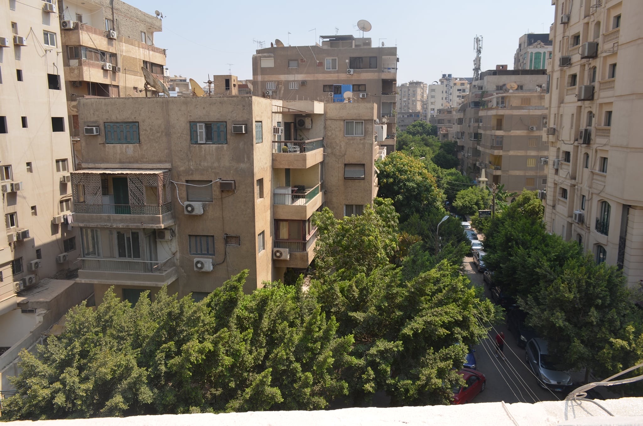 Sunny Haven 1BR Apartment Near Cairo Airport — Balcony in Almaza, Cairo, Egypt — photo 3