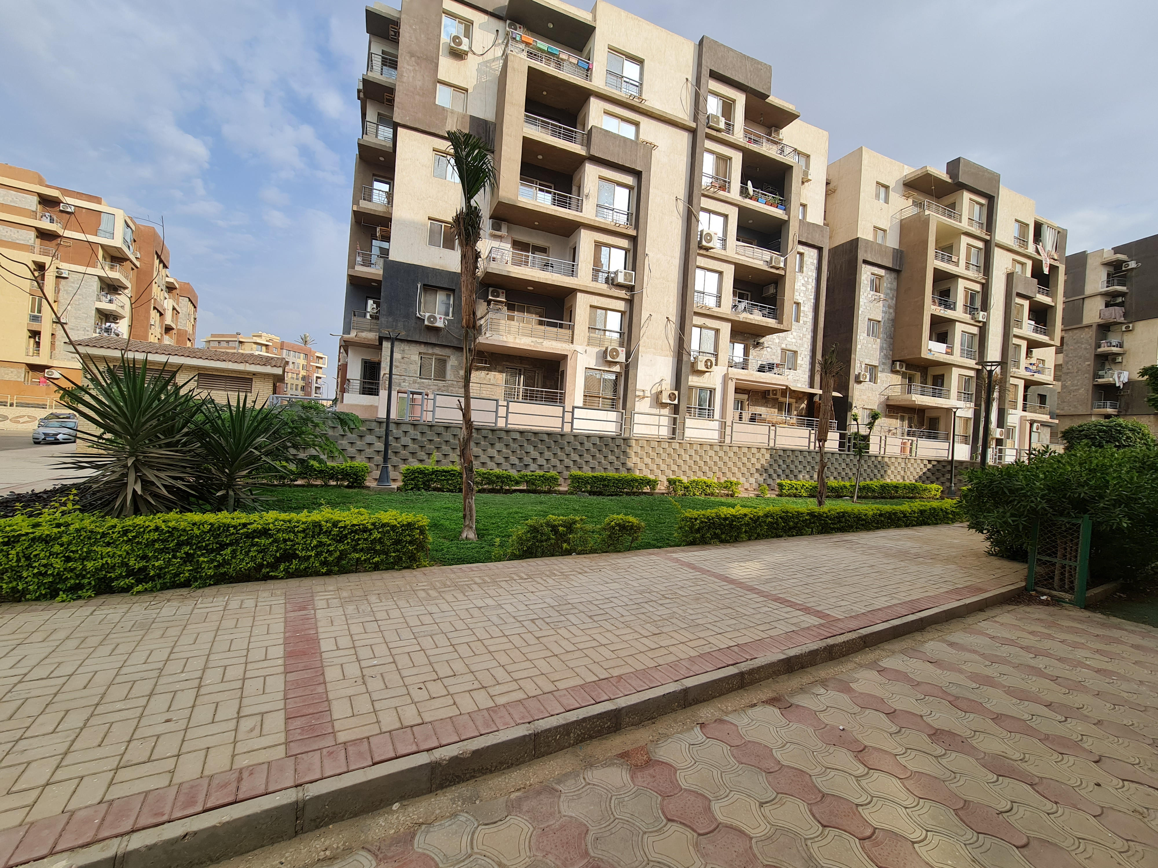 Modern Luxury 2-bedroom Apartment in New Cairo — Additional Photos in dar masr kornfel bulding 410, Egypt