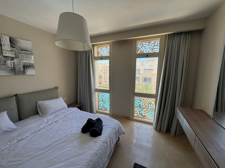 3 Bdr Sea View with private roof Mangrovy Elgouna — Bedroom 2 in Mangroovy Elgouna, Red Sea, Egypt — photo 3