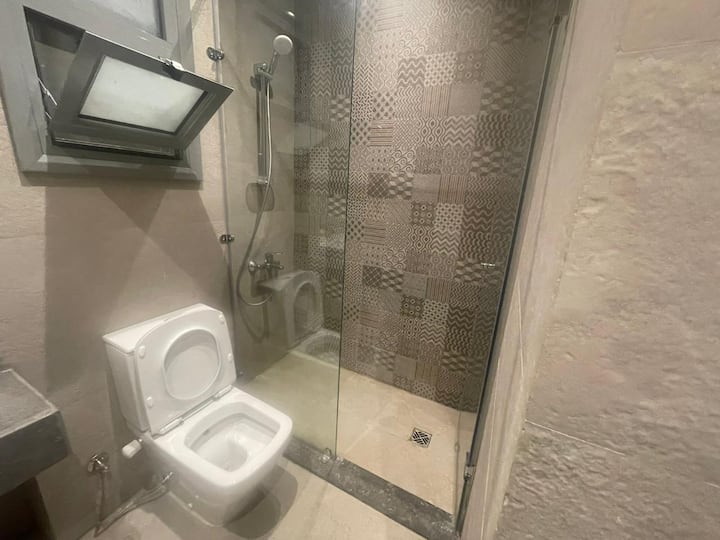 Lovely 1 bd in Sholan 2 El Gouna — Full bathroom 1 in Sholan Phase 2, Elgouna, Red Sea, Egypt
