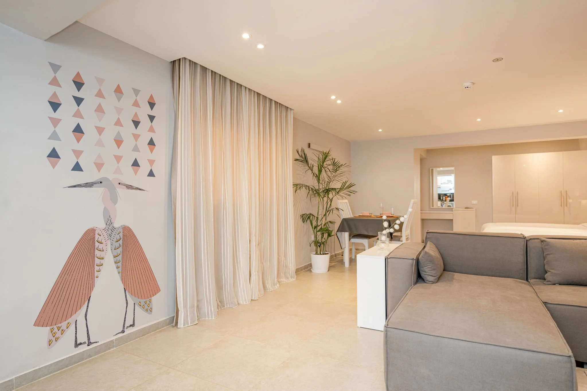 Deluxe Studio — Living Room in Pyramids District, Egypt — photo 2