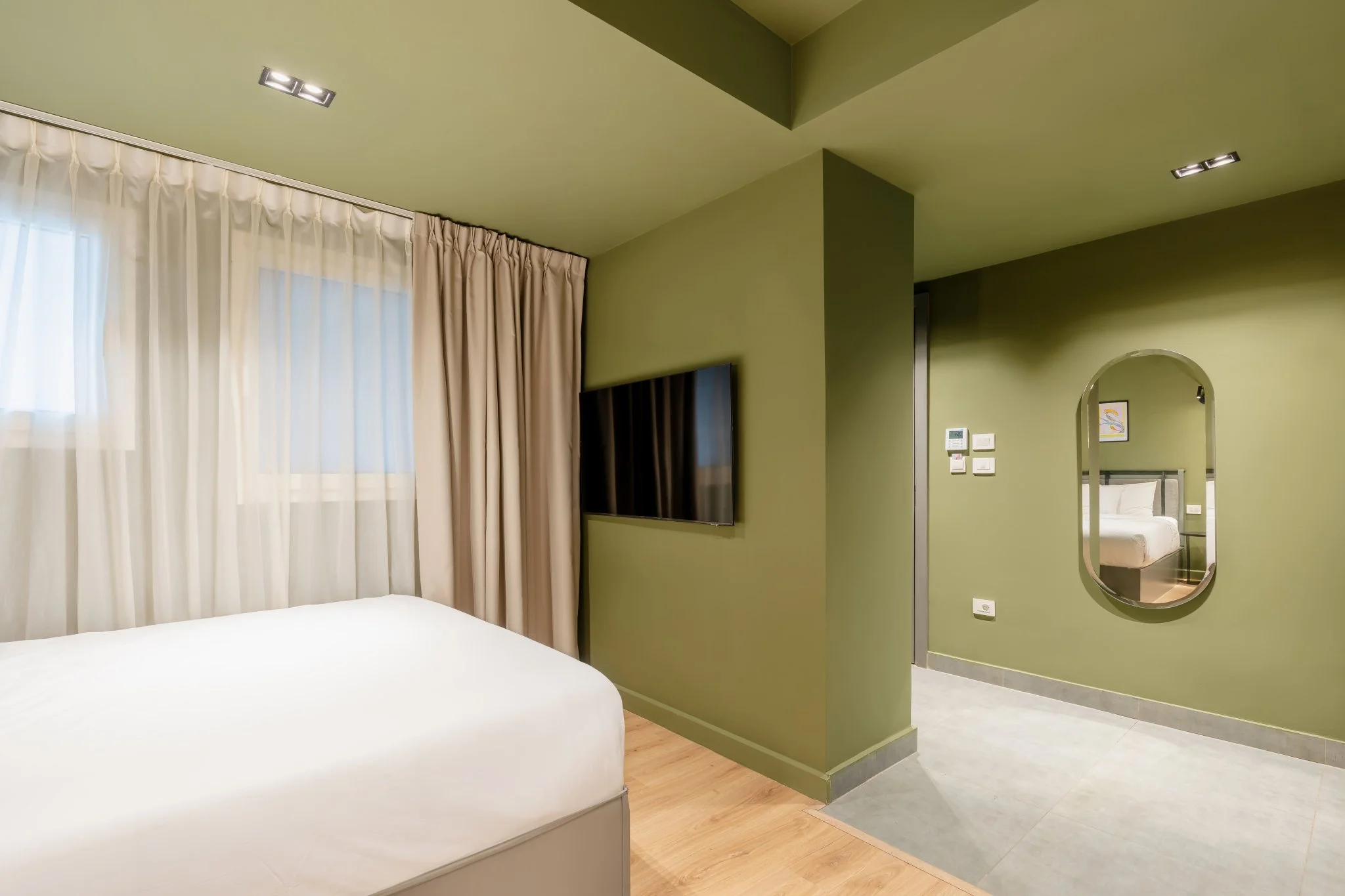 Queen Studio In The Center Of Downtown Cairo — Bedroom 1 in Downtown Cairo | Talaat Harb Mall, Egypt