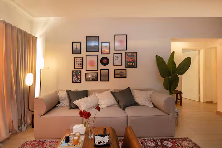 Pyramids & GEM Panorama | Retro — Living Room in Al Haram | Giza, Egypt — photo 3