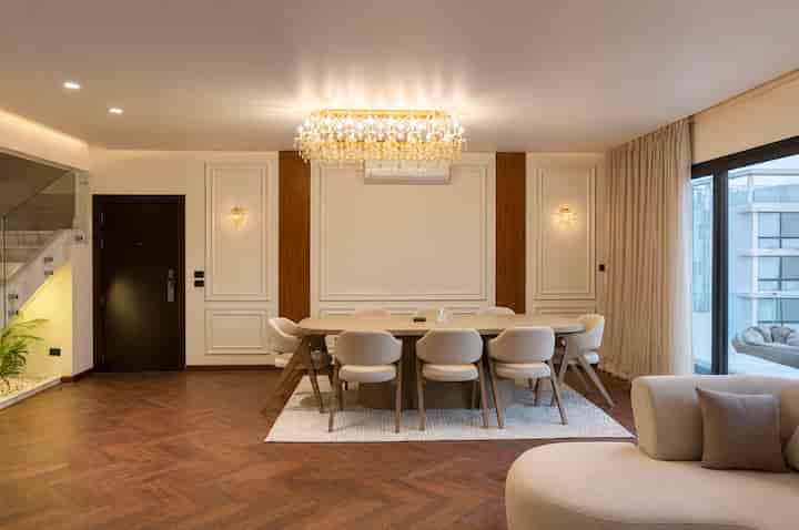 4BR Penthouse+Maid’s Room|Pool &Jacuzzi | Lakeview — Dining Area in Lakeview, New Cairo, Egypt