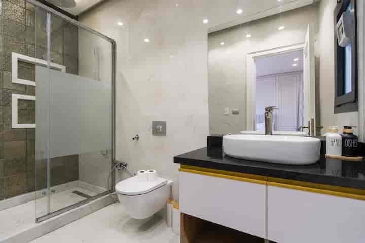 4BR Penthouse+Maid’s Room|Pool &Jacuzzi | Lakeview — Full bathroom 1 in Lakeview, New Cairo, Egypt — photo 2