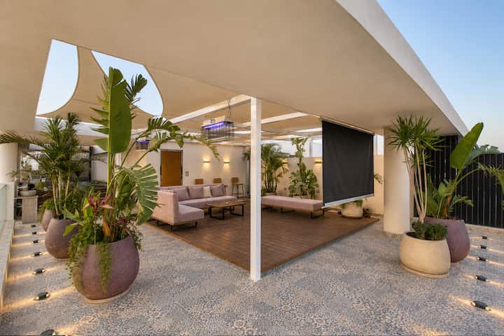 4BR Penthouse+Maid’s Room|Pool &Jacuzzi | Lakeview — Balcony in Lakeview, New Cairo, Egypt