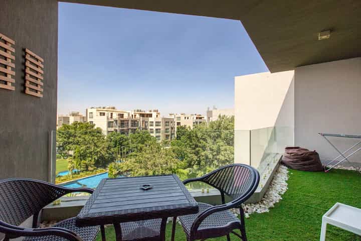 Elegant Garden & Pool View 2-BR Apt | Silverpalm — Balcony in Located in the heart of New Cairo City, Cairo Governorate, Egypt, Egypt — photo 3