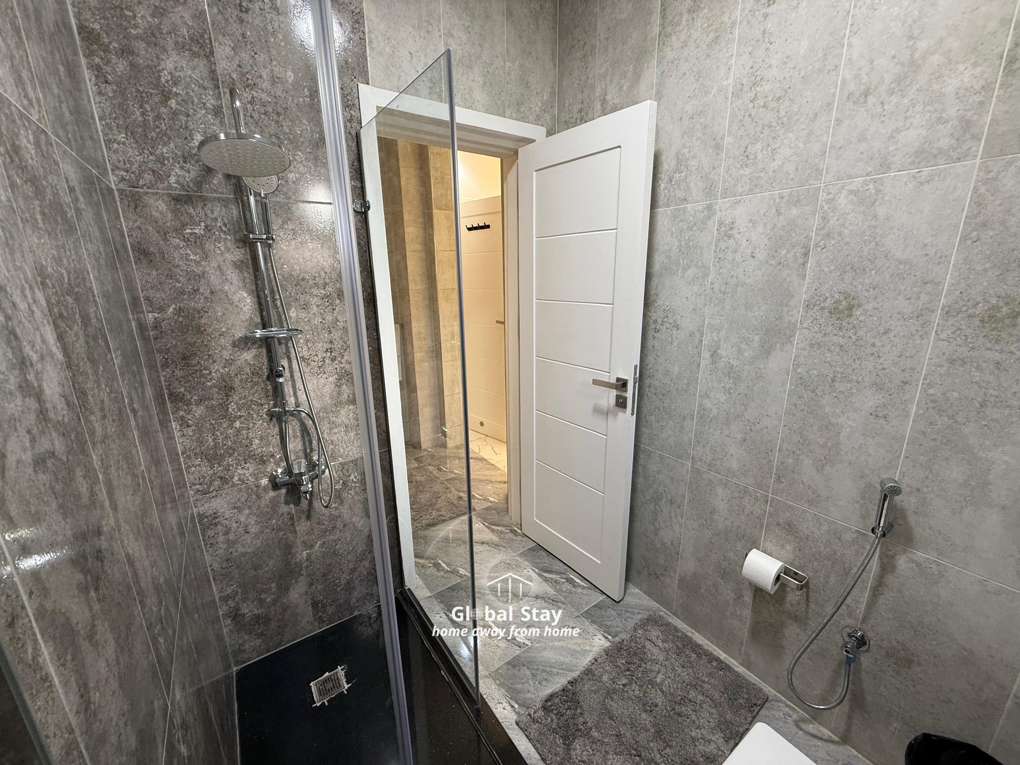 Lovely 3BR Apartment in New Cairo — Full bathroom 1 in New Cairo , Cairo, Egypt — photo 2