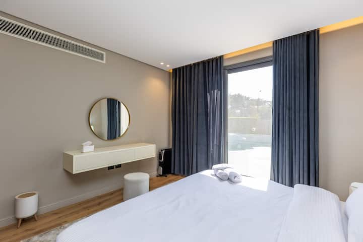 Cozy Apt Steps from O1 Mall | Silverpalm New Cairo — Bedroom 1 in New Cairo, Egypt, Egypt — photo 3