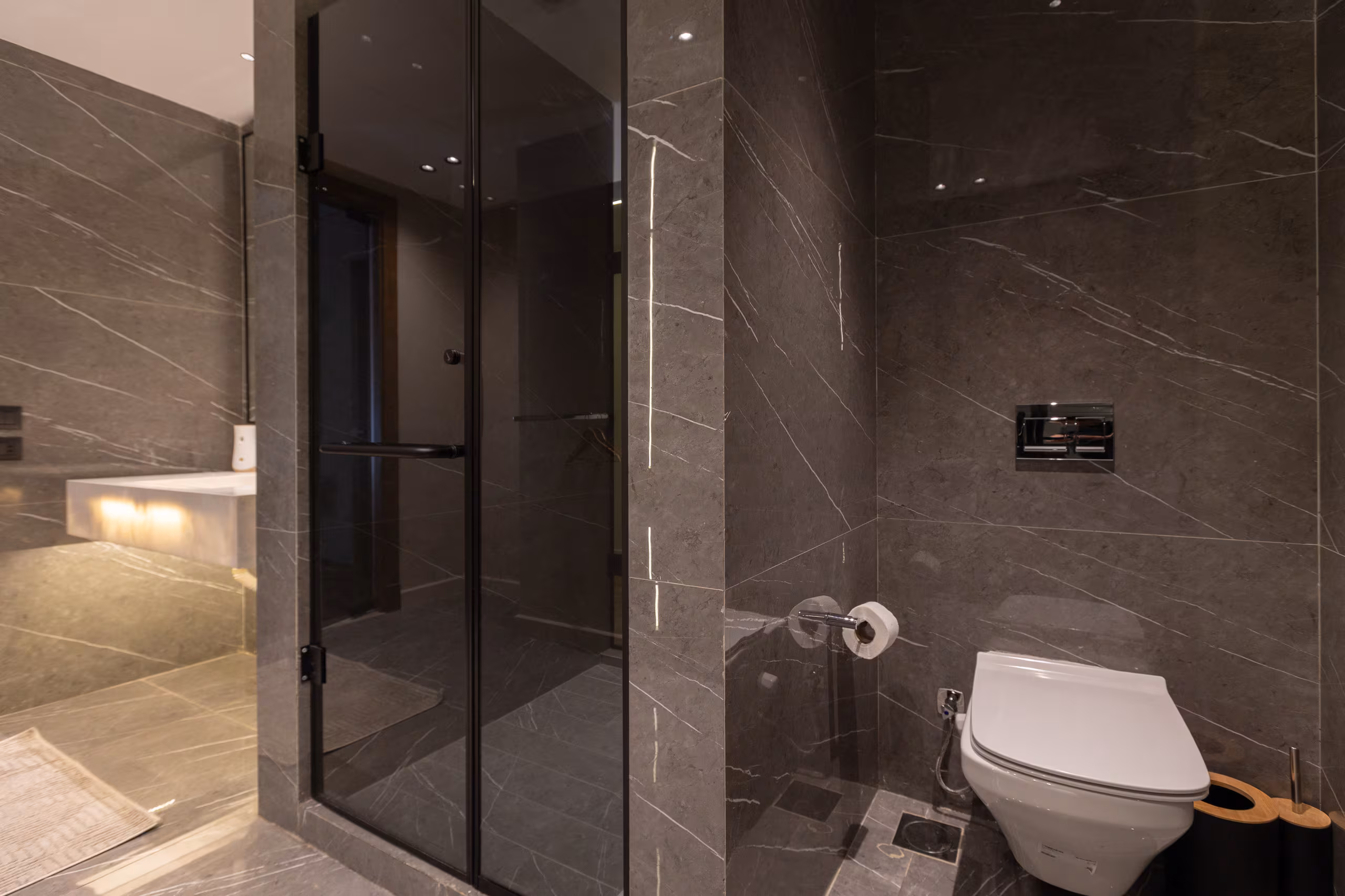 Luxury Spacious 3-BR + Maid’s Room |Scenic View|SP — Full bathroom 1 in Cairo, Egypt — photo 2