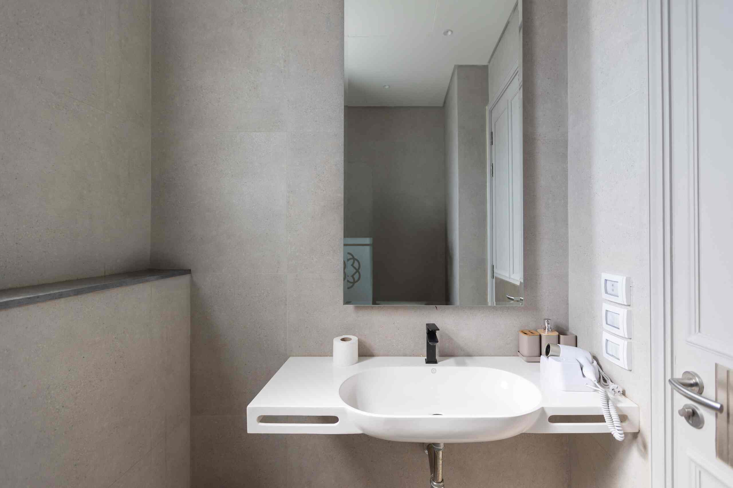 JW-Marriott Luxurious 1-BR Suite | New Cairo — Full bathroom 2 in New Cairo , Cairo, Egypt — photo 2