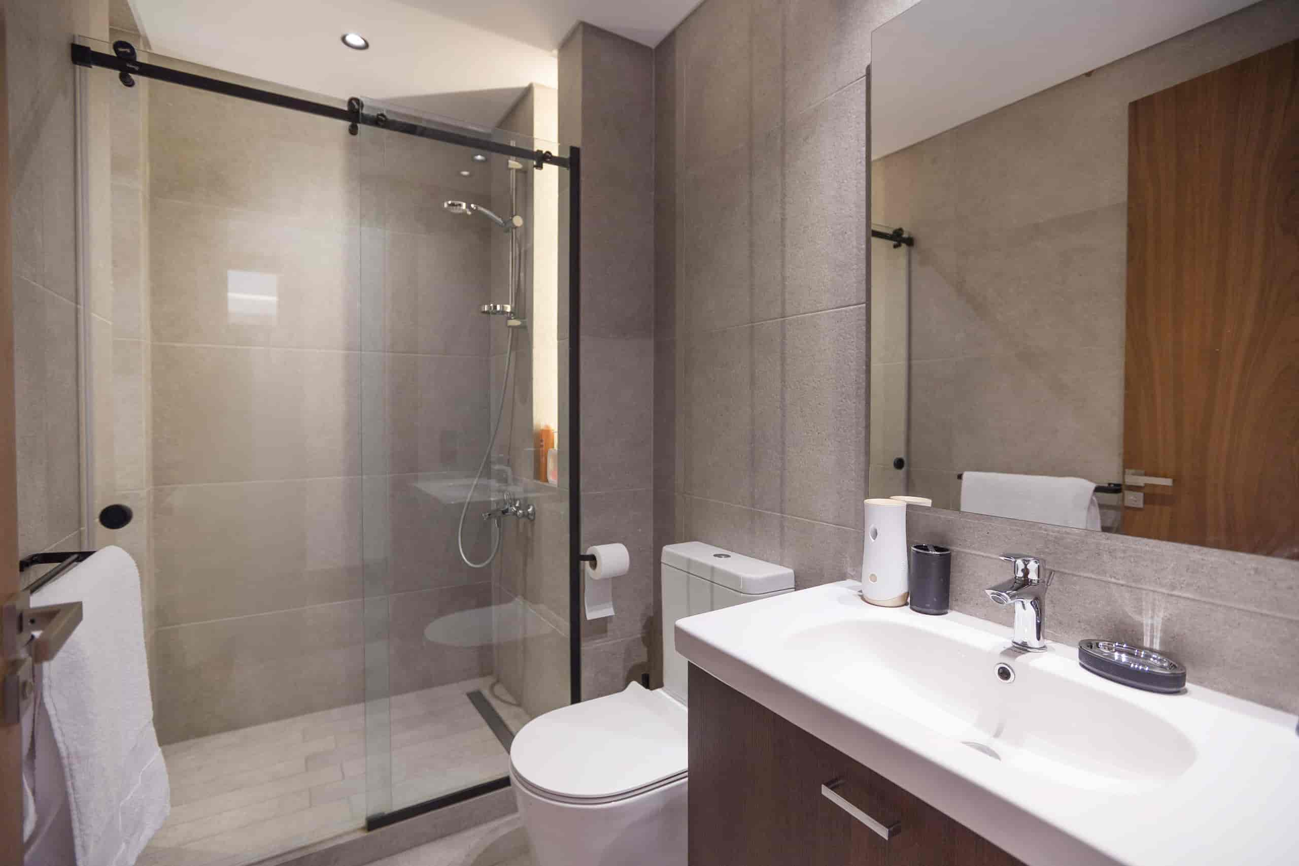 Modern 2-BR Apartment in New Cairo | Silver palm — Full bathroom 1 in New Cairo , Cairo, Egypt