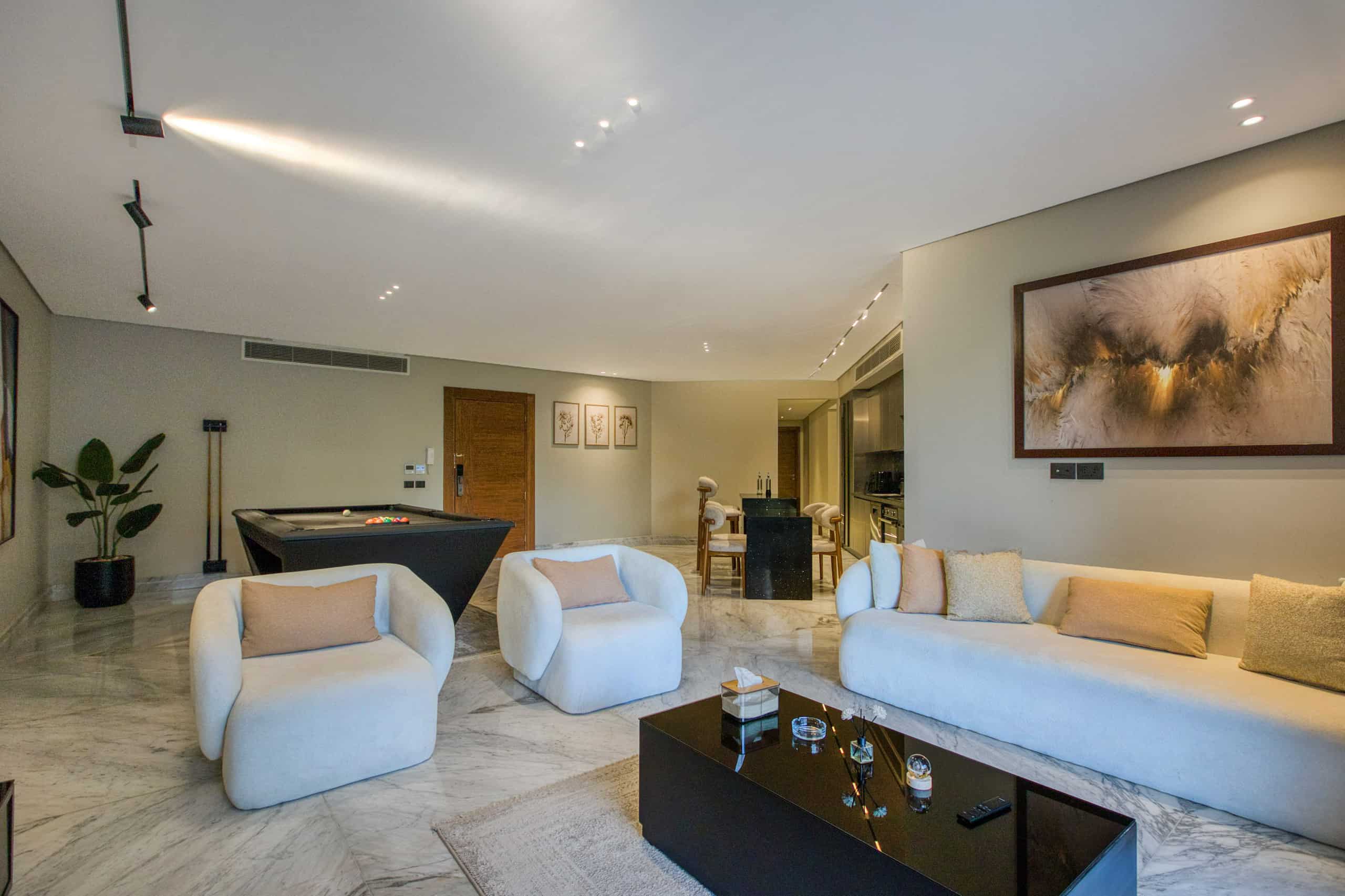 Luxury 3-BR Apt/Large Garden & Pool | Silverpalm — Living Room in O one New Cairo, Cairo, Egypt