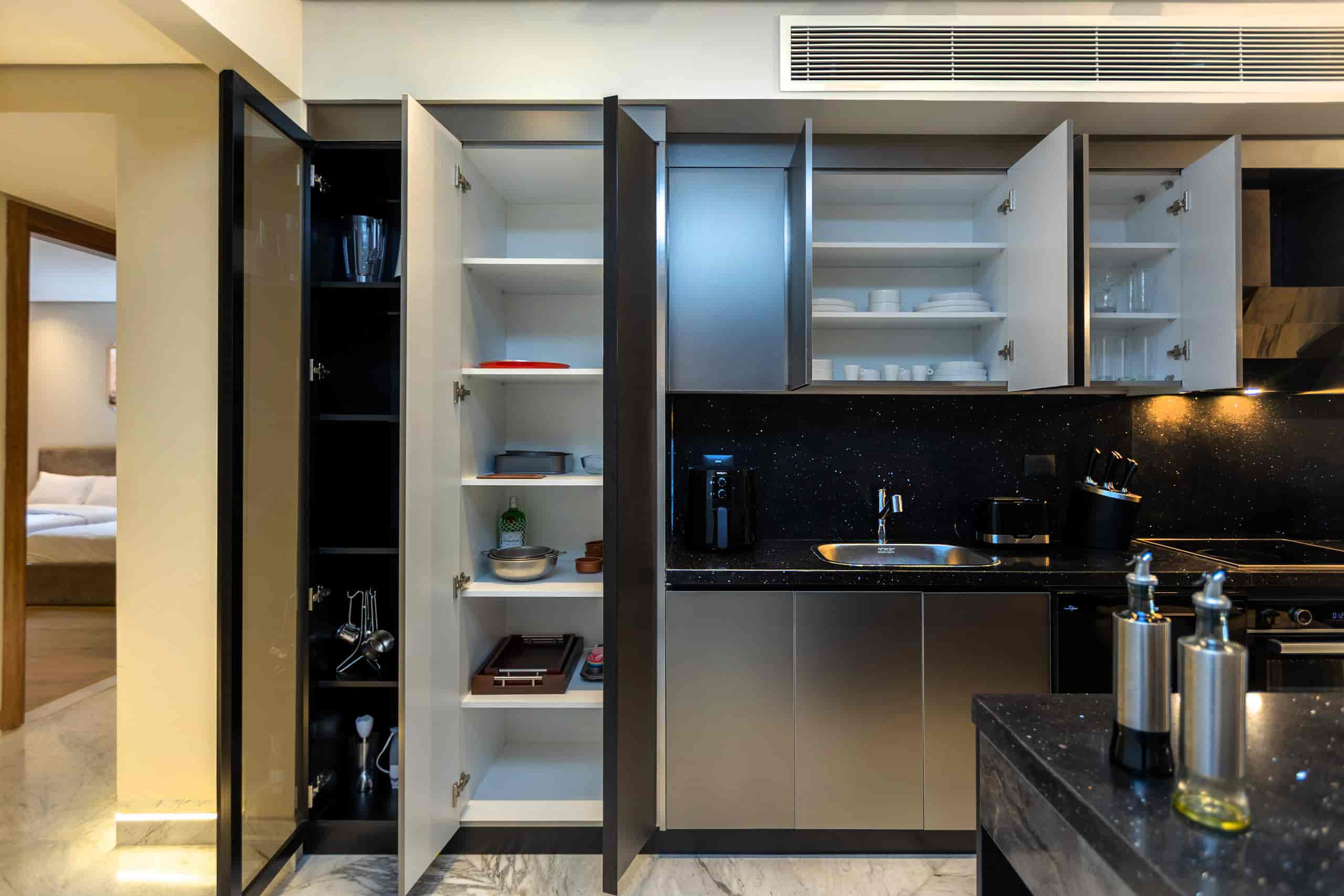 Luxury 3-BR Apt/Large Garden & Pool | Silverpalm — Full Kitchen in O one New Cairo, Cairo, Egypt