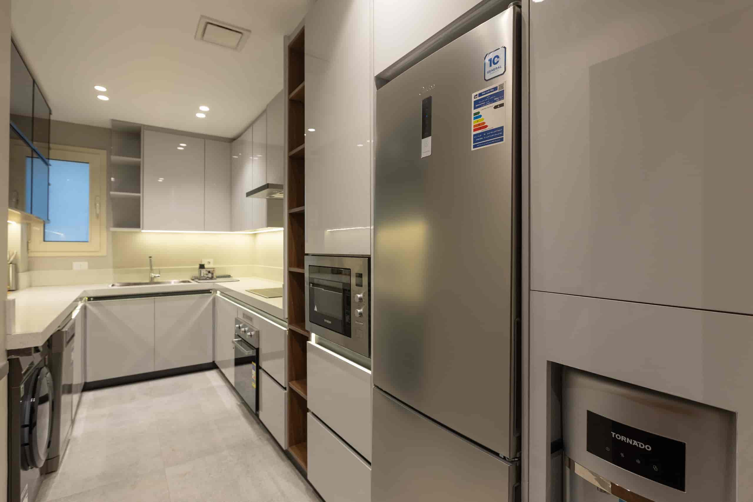 Luxury 3-Bedroom Apartment in the Heart of Almaza — Full Kitchen in Cairo , Cairo, Egypt — photo 2