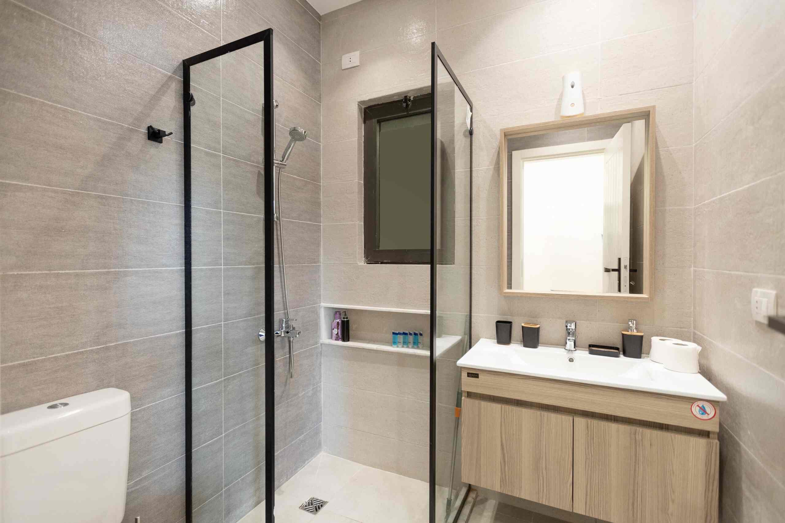 Luxury 2BR With Large Garden | Lake View Residence — Full bathroom 2 in New Cairo , Cairo, Egypt