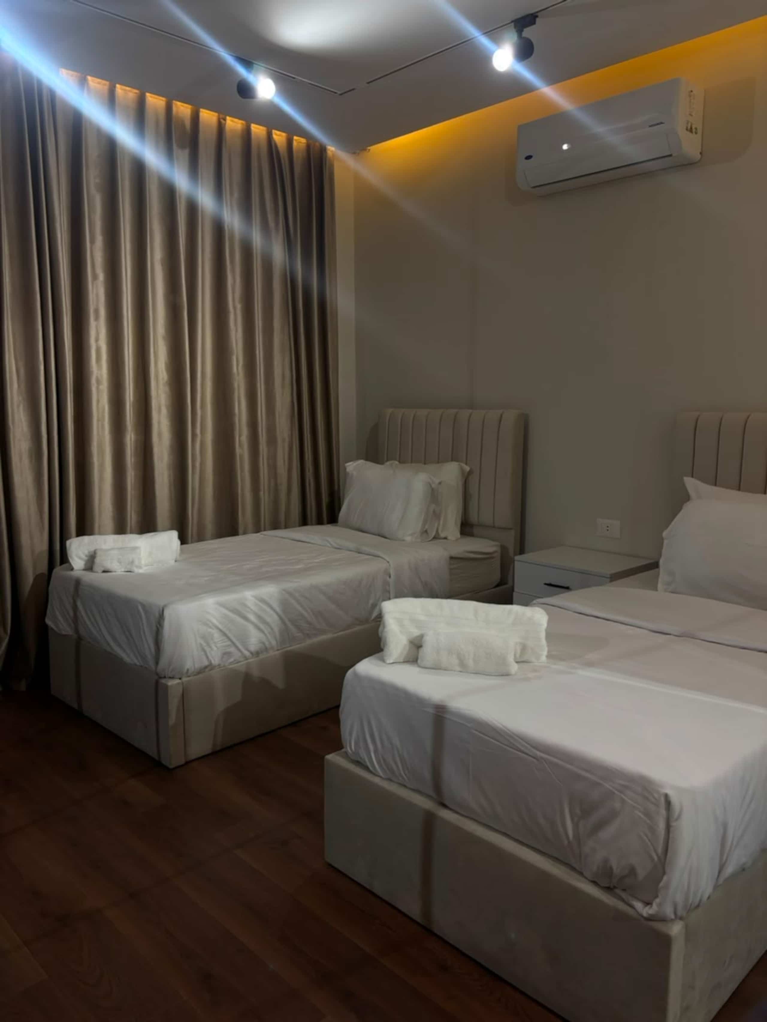 The Lake View Escape | Luxury 3BR | New cairo — Bedroom 1 in Cairo, Egypt — photo 2