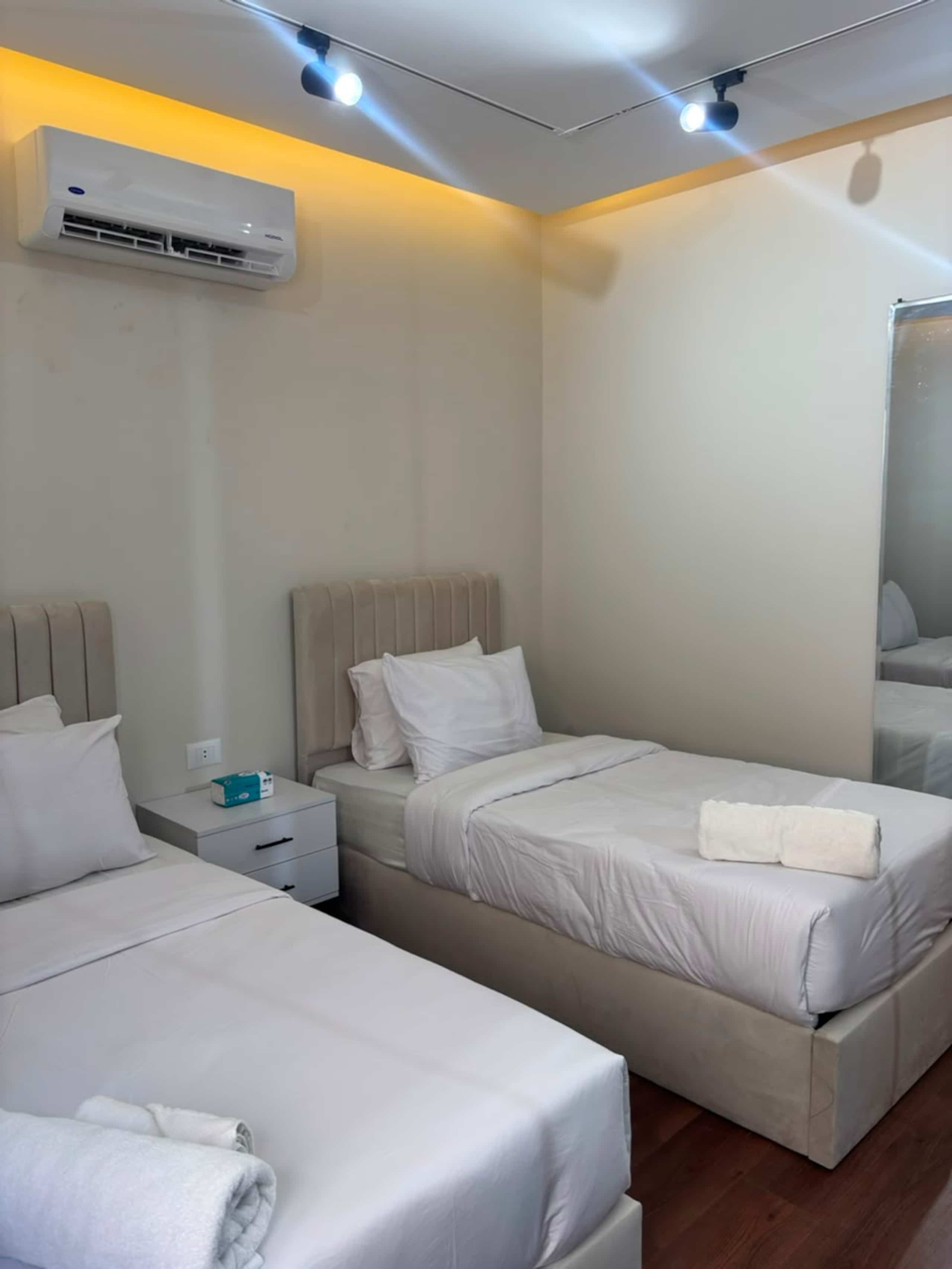 The Lake View Escape | Luxury 3BR | New cairo — Bedroom 1 in Cairo, Egypt — photo 3