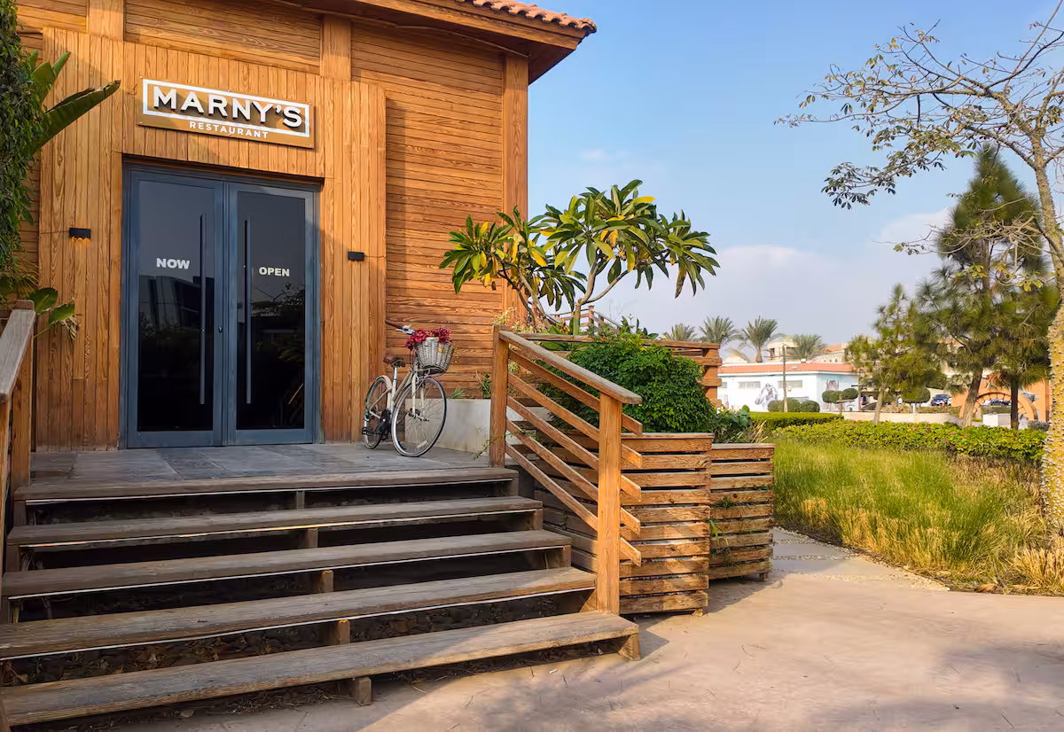 Elegant 3-Bdr Apt in Hyde Park | Prime Location — Exterior in New Cairo 1, Egypt — photo 3