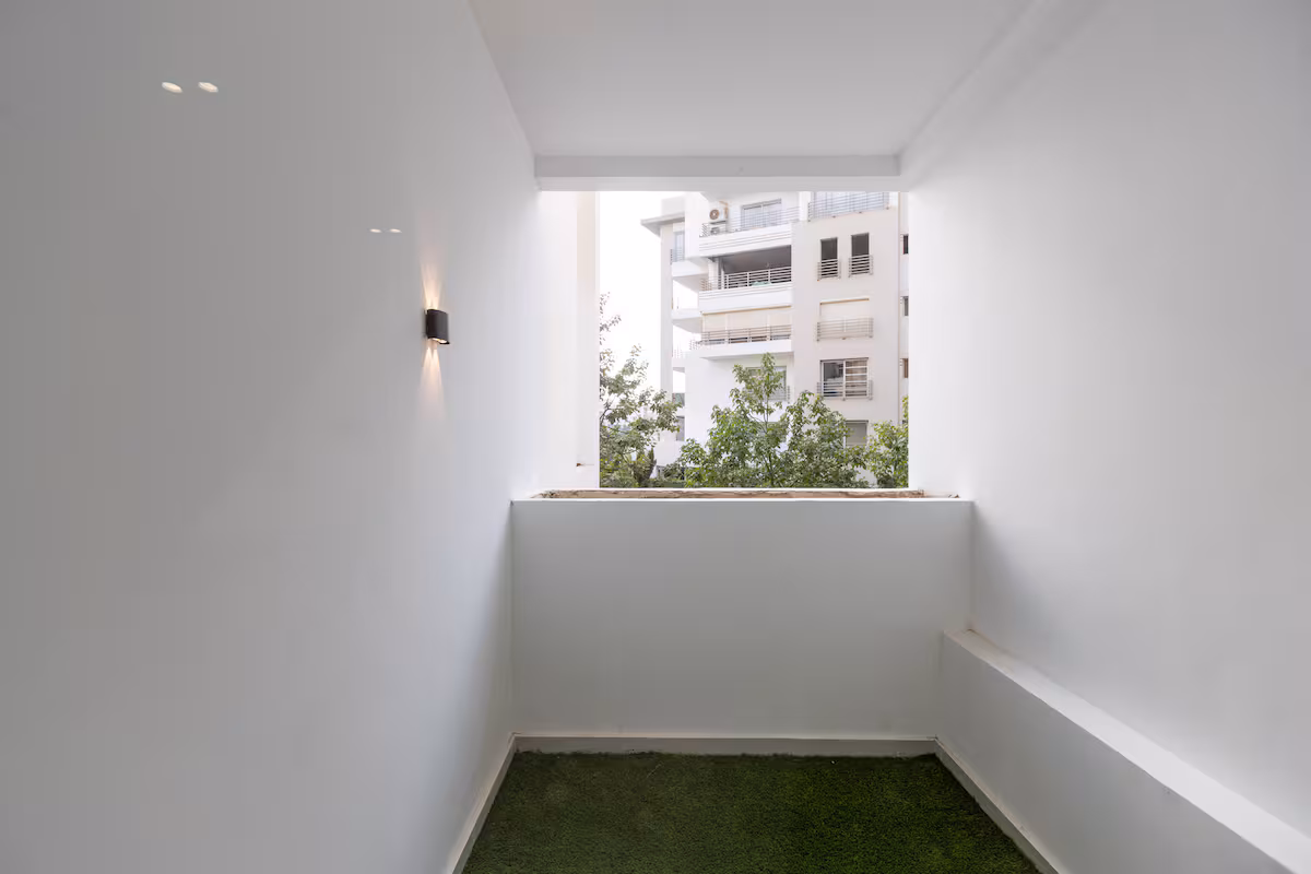 Elegant 3-Bdr Apt in Hyde Park | Prime Location — Balcony in New Cairo 1, Egypt