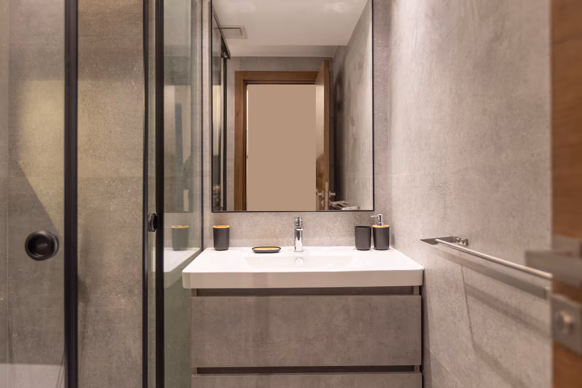 Elegant 2-BR Apartment in Almaza | Near City Stars — Full bathroom 1 in Almaza , Near City Stars, Egypt — photo 2