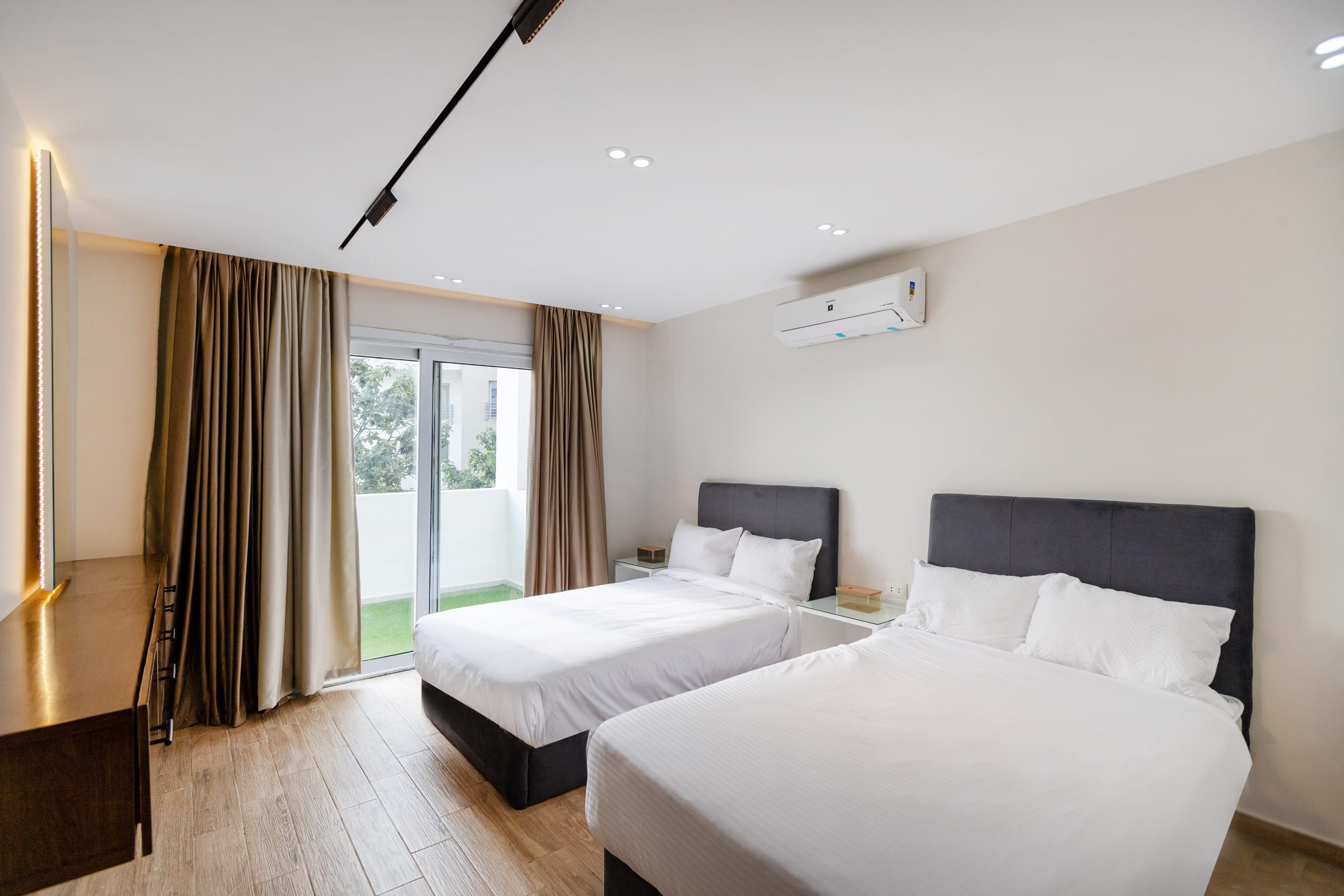 Elegant 3-Bdr Apt in Hyde Park | Prime Location — Bedroom 2 in New Cairo 1, Egypt — photo 3