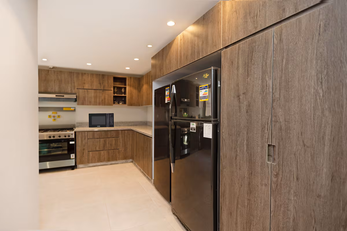 Panoramic 3-Bdr Retreat | Garden & Pool View | SP — Full Kitchen in New Cairo, Cairo, Egypt — photo 3