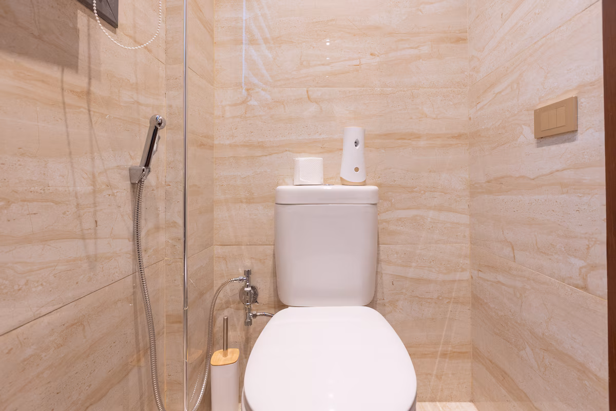 Bright 3BR Apartment | Side Garden View | SP — Half Bathroom 1 in First New Cairo, Egypt — photo 2