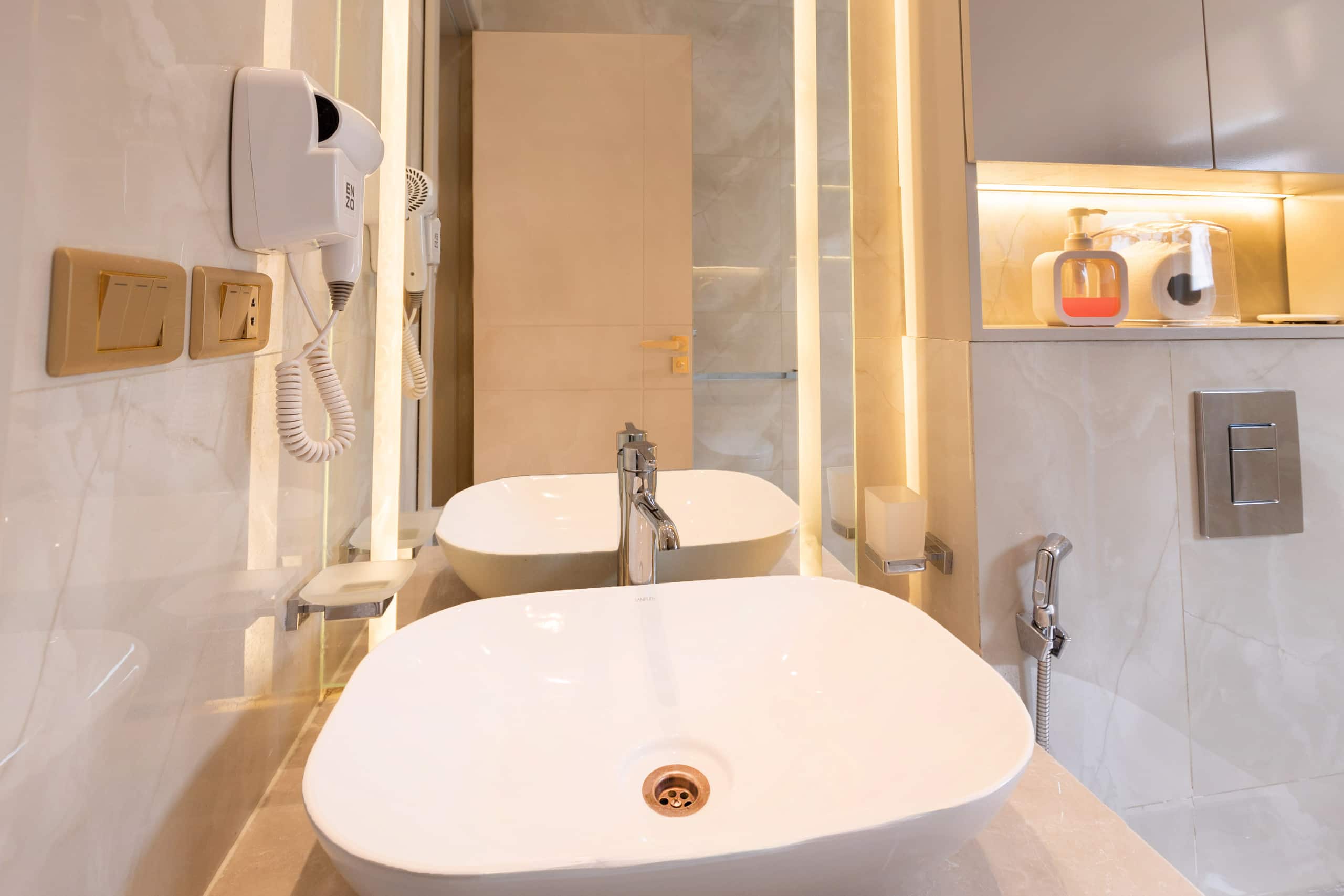 Spectacular Penthouse in Stones Compound — Full bathroom 1 in New Cairo , Cairo, Egypt — photo 2